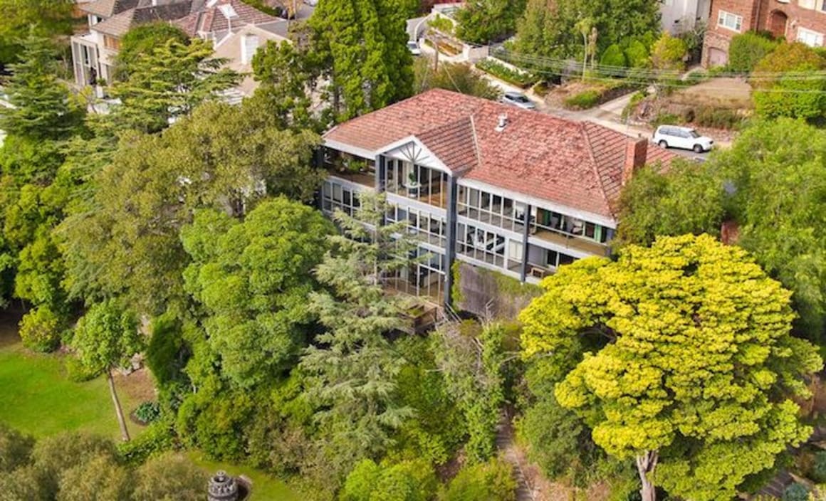 Exclusive Toorak home fronting the Yarra River listed